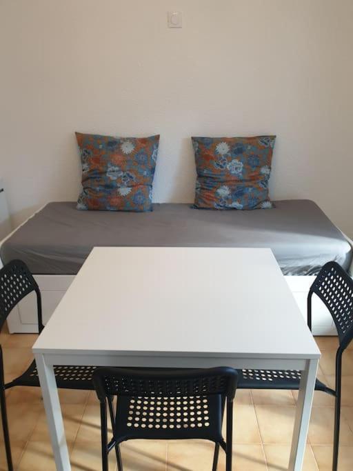 Studio 4 Personnes Avec Jardinet A 2 Pas Des Plages "Chez Manon" Carro  Extérieur photo