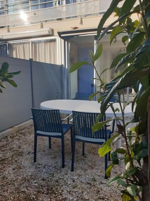 Studio 4 Personnes Avec Jardinet A 2 Pas Des Plages "Chez Manon" Carro  Extérieur photo