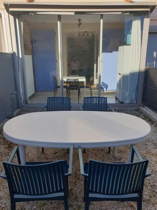 Studio 4 Personnes Avec Jardinet A 2 Pas Des Plages "Chez Manon" Carro  Extérieur photo